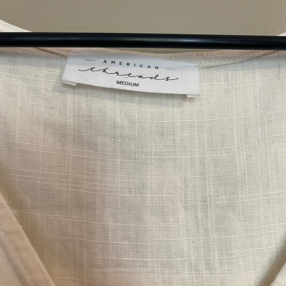 American Threads white linen crop top size Medium - Picture 3 of 4